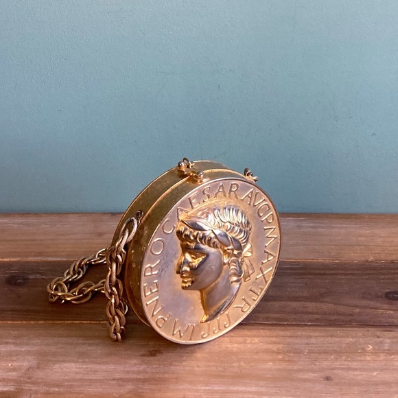 Additional photos Vintage 1960s Harry Rosenfeld Caesar Gold Coin Minaudiere Bag